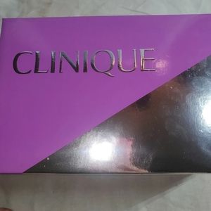 Clinique De-aging Experts Anti Aging Skin Care Gift Set 4 Pc. New Unused In Box.